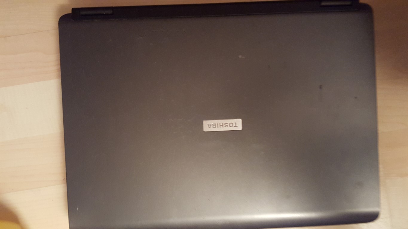 cumpar notebook toshiba defect